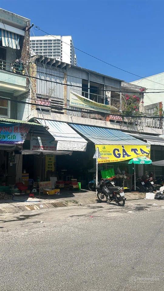 Nhà 2 tầng 2 mặt tiền đường võ trứ /nha trang. cạnh chợ xóm mới  cách bãi tắm 800m