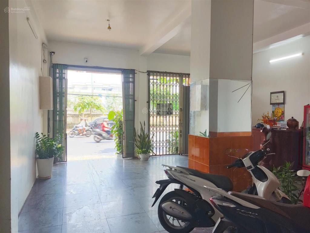 Toà căn hộ 6 tầng mt đinh tiên hoàng / nha trang cách biển vài phút đi bộ
