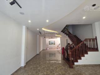 Chính chủ cho thuê nhà đã hoàn thiện đẹp có đủ điều hòa, bếp tại khu a geleximco giáp vinsmart city