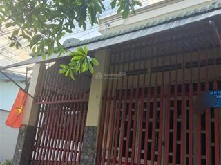 Bán nhà cấp 4 gác lửng 55m2, sổ riêng , gần chợ bình phước b