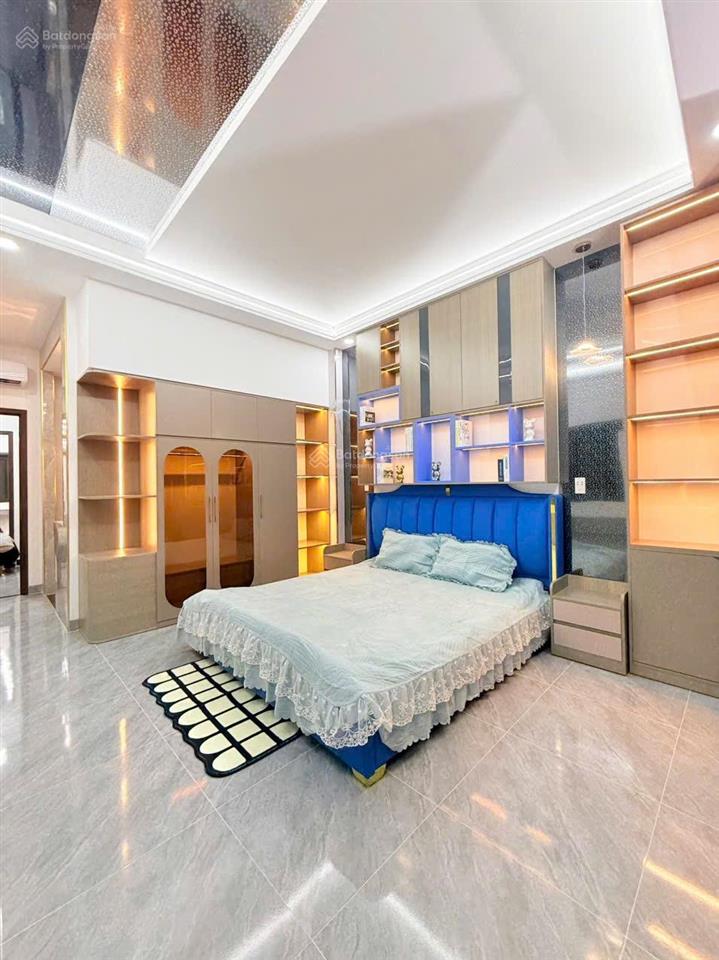 Nhà hoàn công 2 mặt tiền tặng full nội thất. gần vimcom 550 chỉ 2km