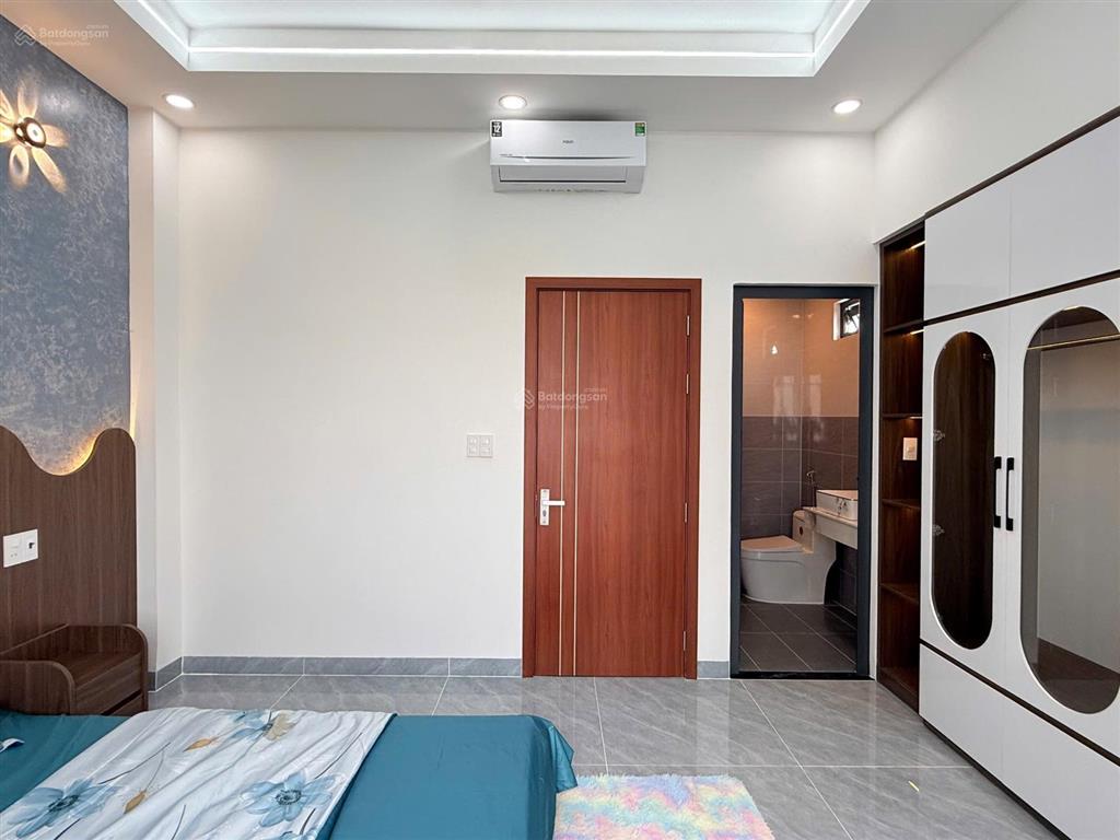 Nhà xây mới đẹp nhất khu , nhà nở hậu, full tặng nội thất, trang thiết bị điện tử