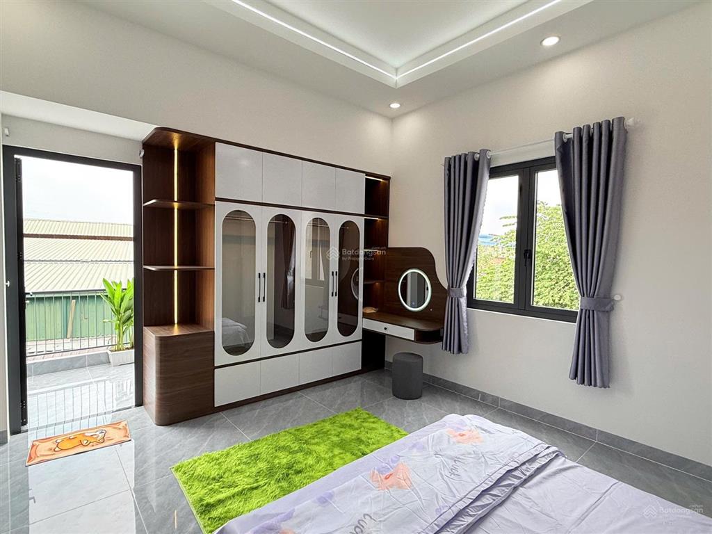 Nhà xây mới đẹp nhất khu , nhà nở hậu, full tặng nội thất, trang thiết bị điện tử