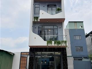 Nhà xây mới đẹp nhất khu , nhà nở hậu, full tặng nội thất, trang thiết bị điện tử