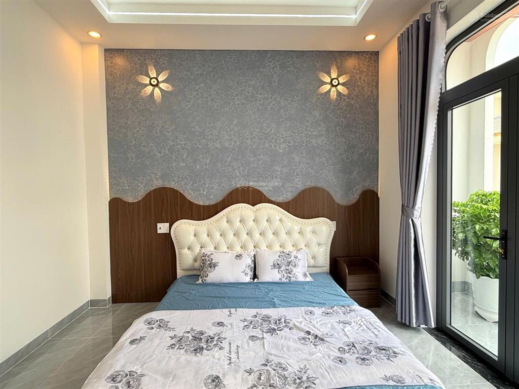 Nhà xây mới đẹp nhất khu , nhà nở hậu, full tặng nội thất, trang thiết bị điện tử