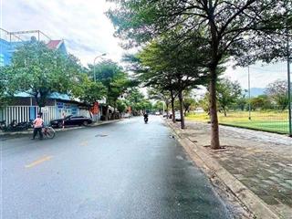 Bán đất đường số 4( thích quảng đức), phường phước long, vị trí đẹp đối diện công viên và sân bóng