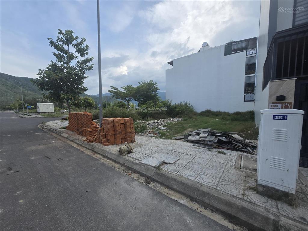 Cần bán lô cặp đường t12 kđt an bình tân, bề ngang 1 lô 5.7m, khu dân cư hiện hữu tiện ích,  em ạ