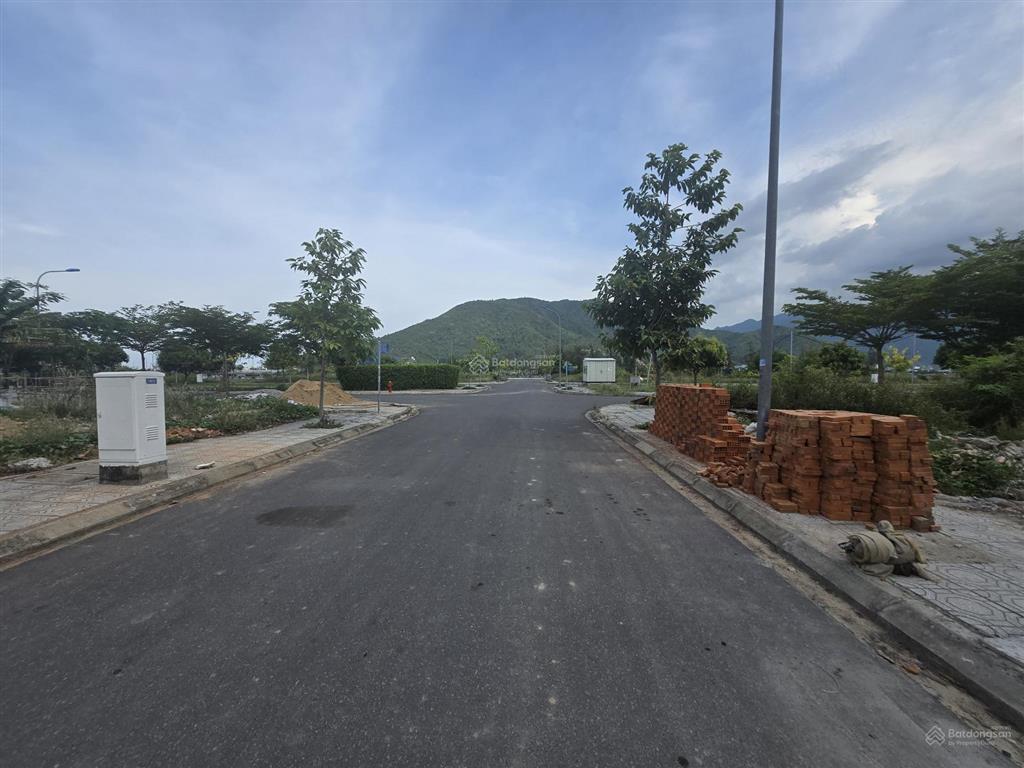Cần bán đất đường t12 kđt an bình tân, bề ngang 1 lô 5.7m, khu dân cư hiện hữu tiện ích,  em ạ