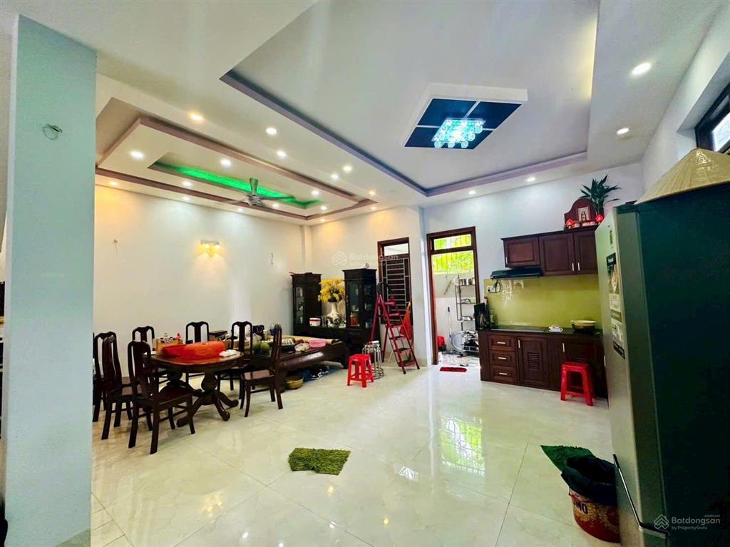 Cho thuê biệt thự kđt hud phước long a, dt đẹp 157m2 bề ngang 9m rộng rãi thoáng mát,  e cường