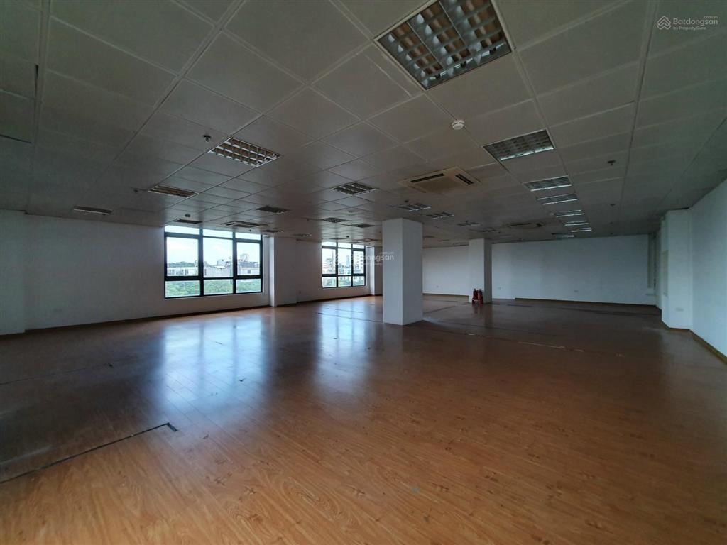 Cho thuê 86m2 văn phòng tây hà tower tố hữu sẵn sàng bàn giao ngay.