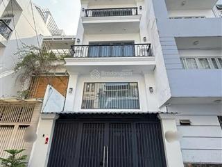 Cho thuê nhà mặt tiền q10 ngay 3/2 dt 4,2x15m 5 tầng thang máy giá 38tr