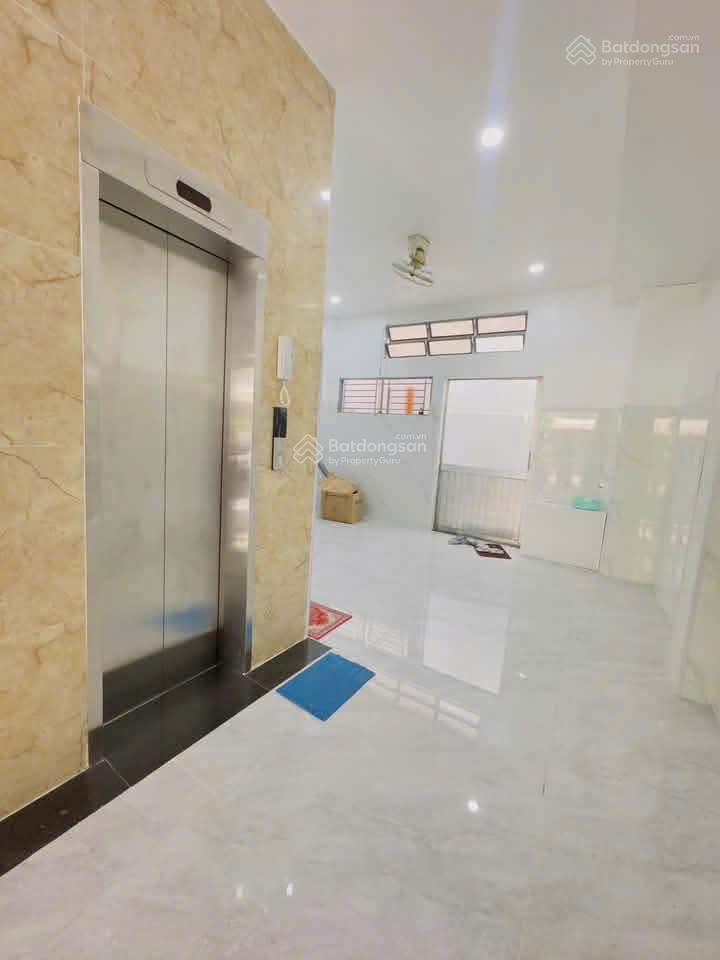 Cho thuê nhà mặt tiền q10 ngay 3/2 dt 4,2x15m 5 tầng thang máy giá 38tr