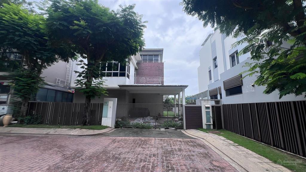 Biệt thự ven sông riviera cove  tài sản xứng tầm giới tinh hoa, 692m², giá 100 tỷ.  0949 396 ***