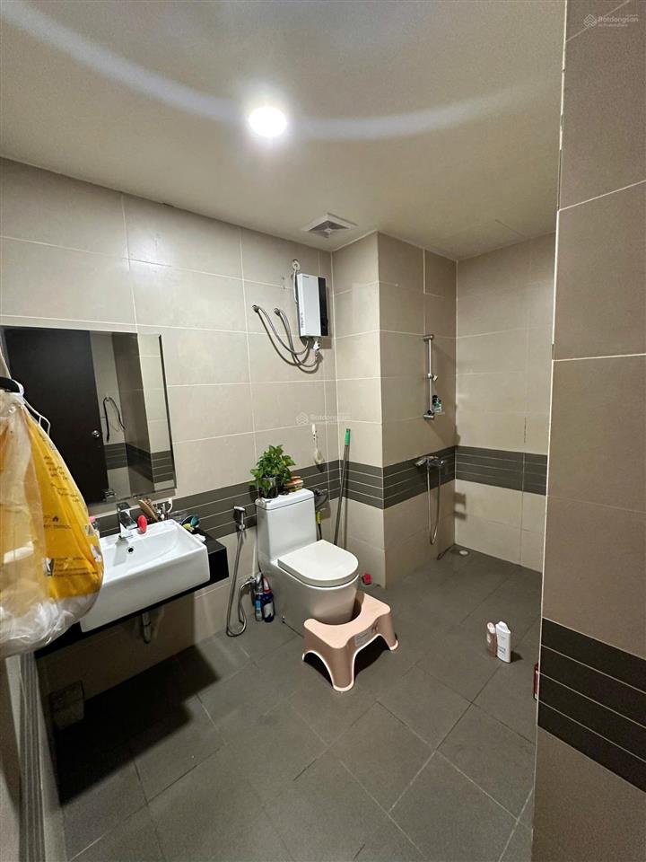Cực phẩm căn chung cư lucky dragon  cách global city q2 có 3km, giá 4,95 tỷ/71,9m2