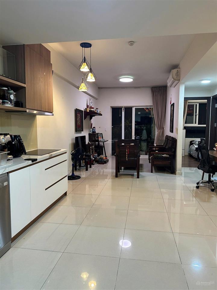 Cực phẩm căn chung cư lucky dragon  cách global city q2 có 3km, giá 4,95 tỷ/71,9m2