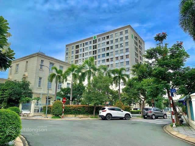 Cực phẩm căn chung cư lucky dragon  cách global city q2 có 3km, giá 4,95 tỷ/71,9m2