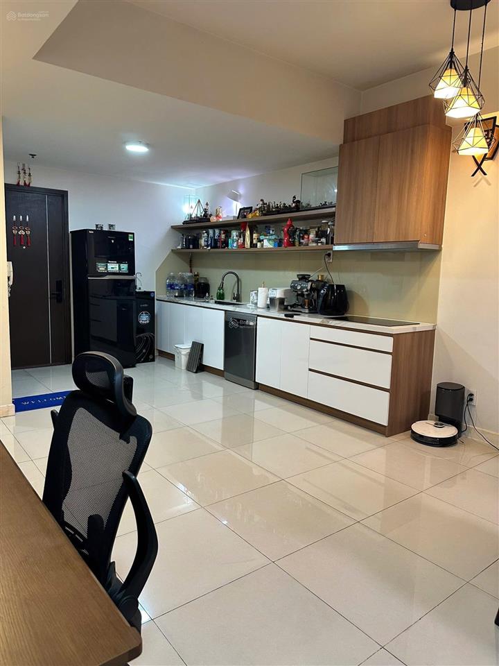 Cực phẩm căn chung cư lucky dragon  cách global city q2 có 3km, giá 4,95 tỷ/71,9m2