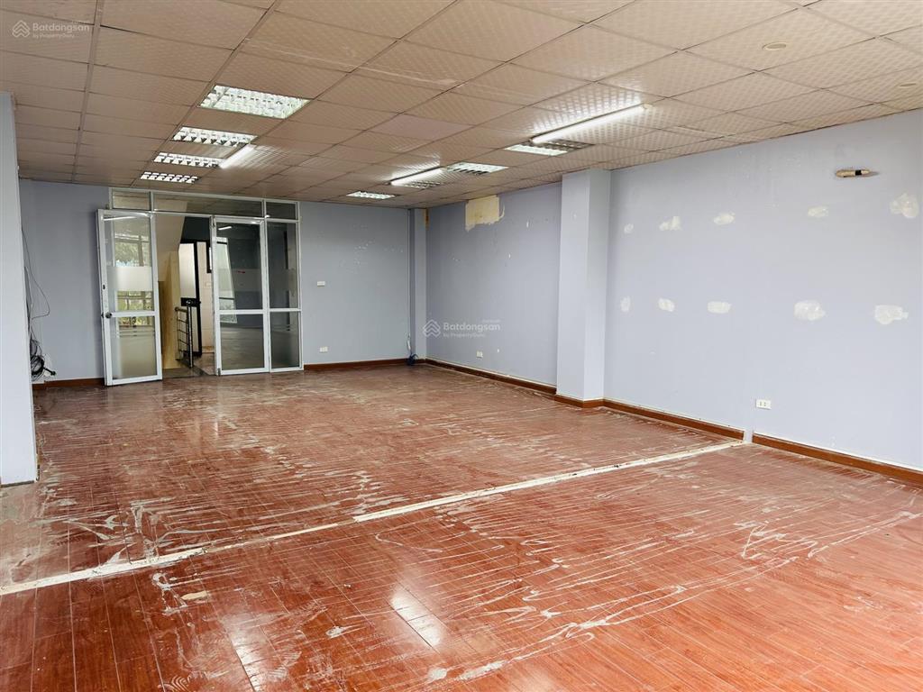 Văn phòng 70m2 tại 19 trần quang diệu  đống đa giá chỉ 7 triệu/th