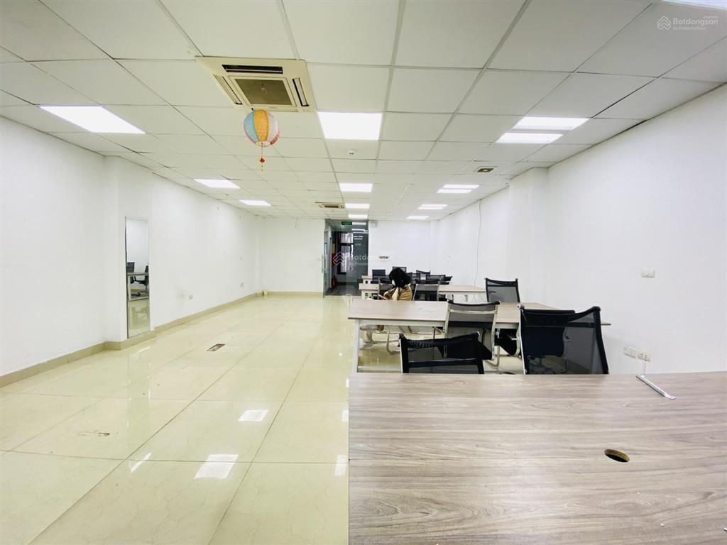 Văn phòng 140m² tại số 19 nguyễn trãi. giá 17 triệu.