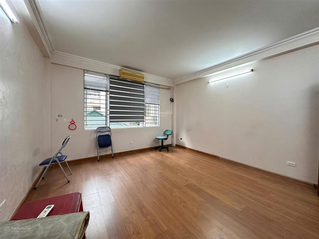 Văn phòng 25m² tại vũ phạm hàm  cầu giấy giá 4 triệu/th. full dịch vụ