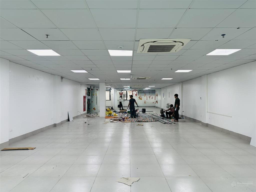 Văn phòng diện tích 200m² tại số 75 nguyễn xiển  thanh xuân