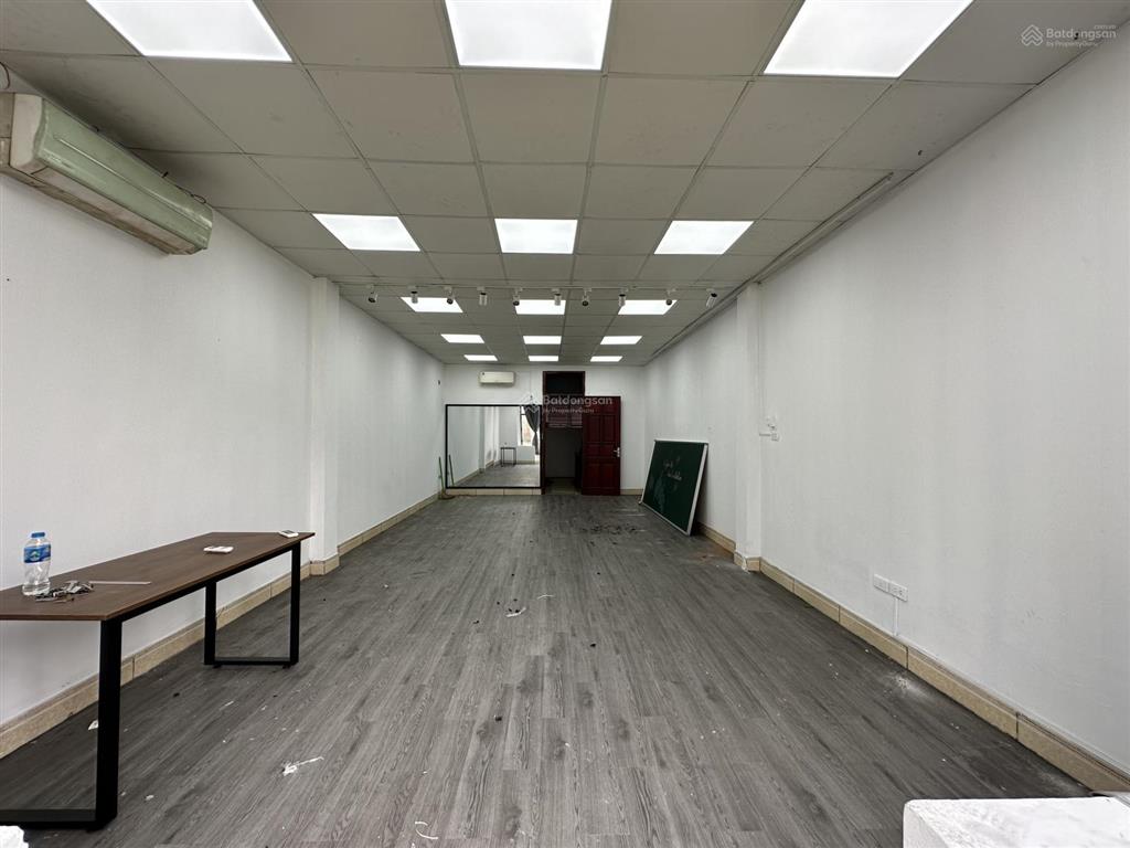 Văn phòng 68m2 tại 10 nguyễn văn huyên, cầu giấy. giá 6,5 triệu