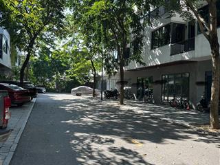 Ecopark bán nhà phố thuỷ trúc  xây thô 3.5 tầng  hoàn thiện mặt ngoài  đã có sổ  giá 15.6 tỷ!