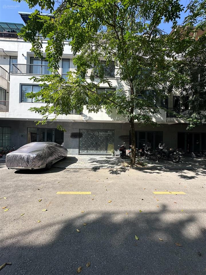 Ecopark bán nhà phố thuỷ trúc  xây thô 3.5 tầng  hoàn thiện mặt ngoài  đã có sổ  giá 15.6 tỷ!