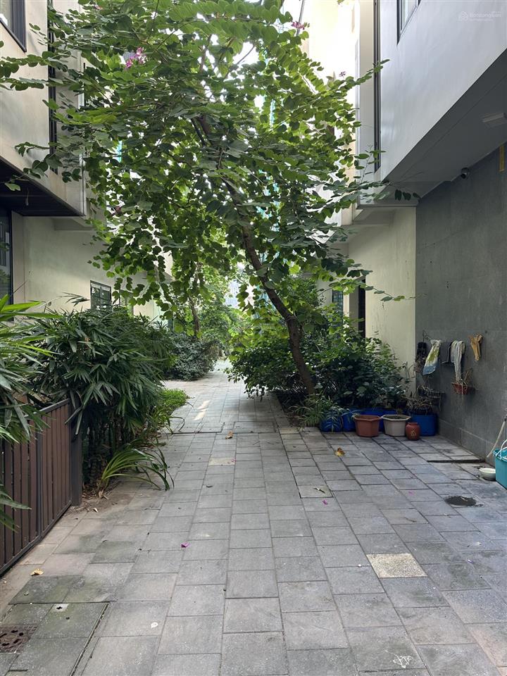 Ecopark bán nhà phố thuỷ trúc  xây thô 3.5 tầng  hoàn thiện mặt ngoài  đã có sổ  giá 15.6 tỷ!