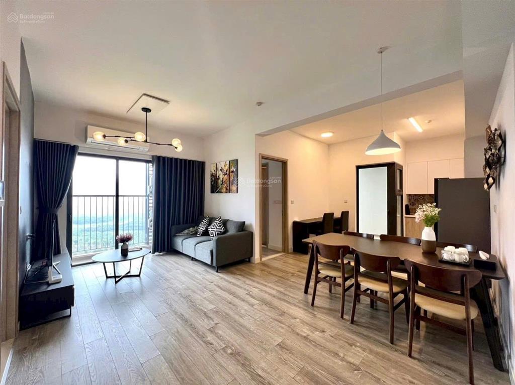 Ecopark bán gấp căn 70m2 (2pn 2vs )  view sân golf  đủ đồ  cho thuê 10.5tr/th  sẵn sổ đỏ !