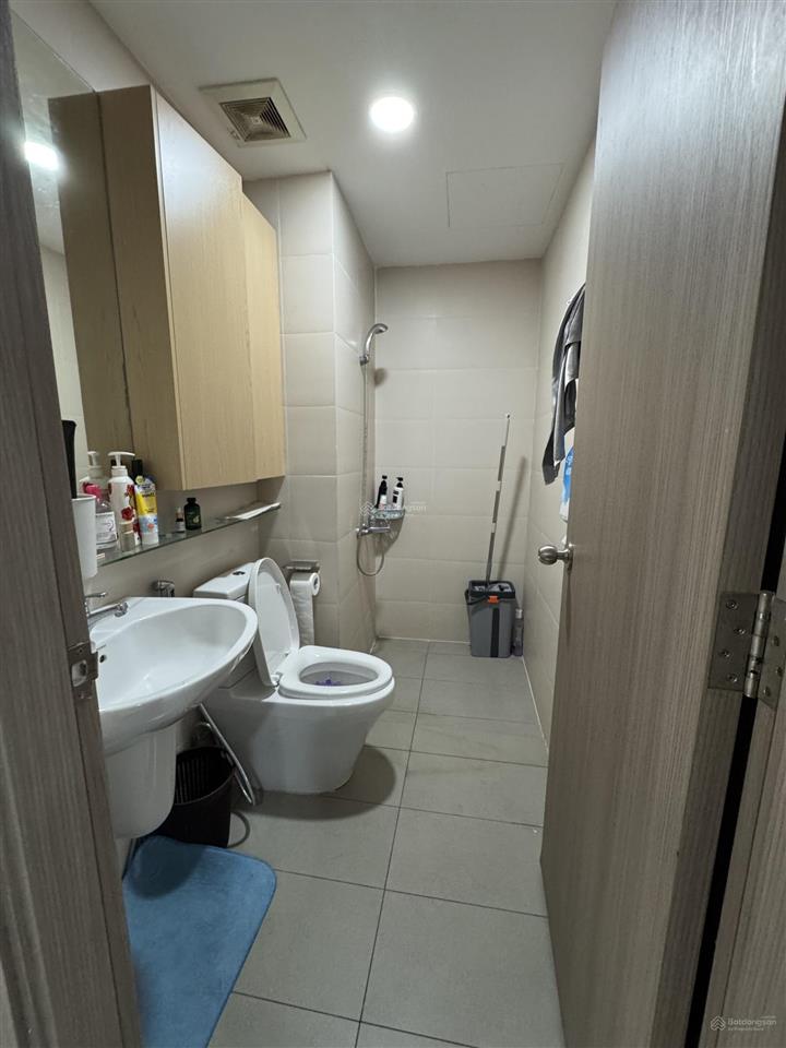 Bán căn hộ 64 hoàng quốc viêt . giá 3.4 tỷ . sổ hồng .   0855 548 ***