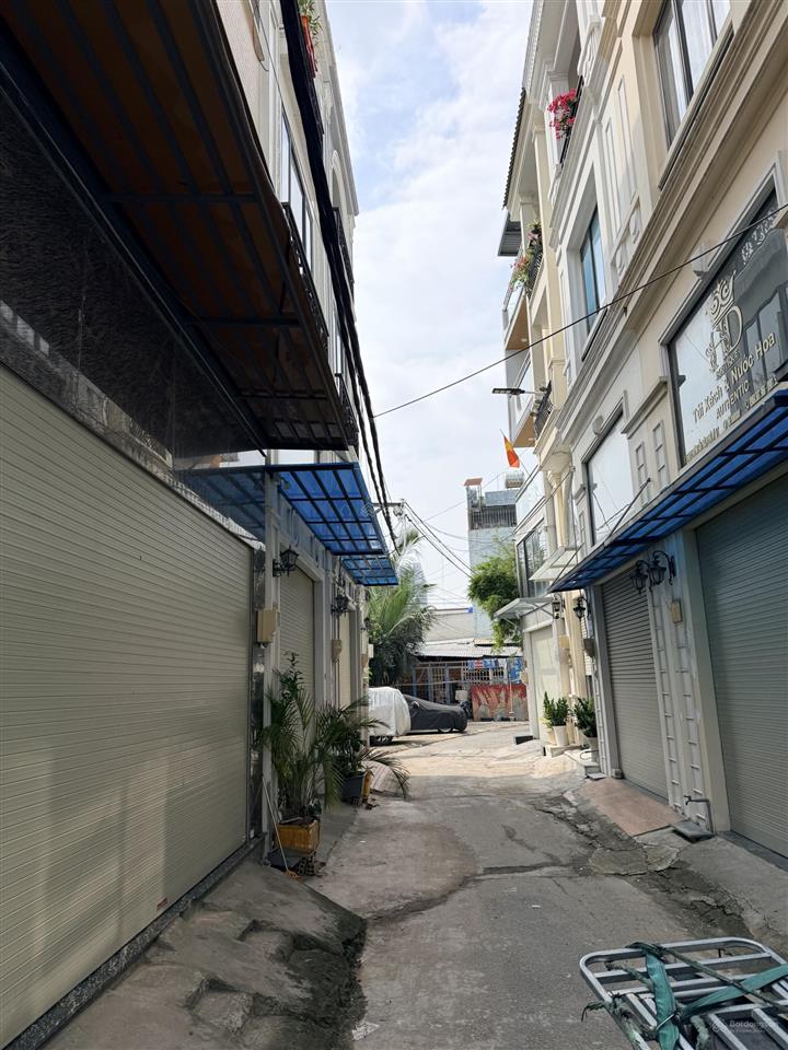 Bán lô đất q7 oto tận nơi. giá 6 tỷ sổ hồng