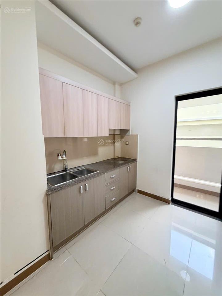 Bán căn hộ era nhà mới đẹp. sổ hồng. giá 3.5 tỷ.  0855 548 ***