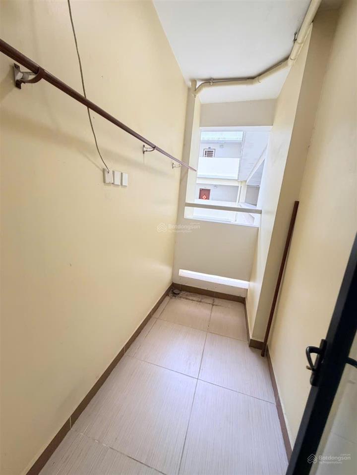 Bán căn hộ era nhà mới đẹp. sổ hồng. giá 3.5 tỷ.  0855 548 ***