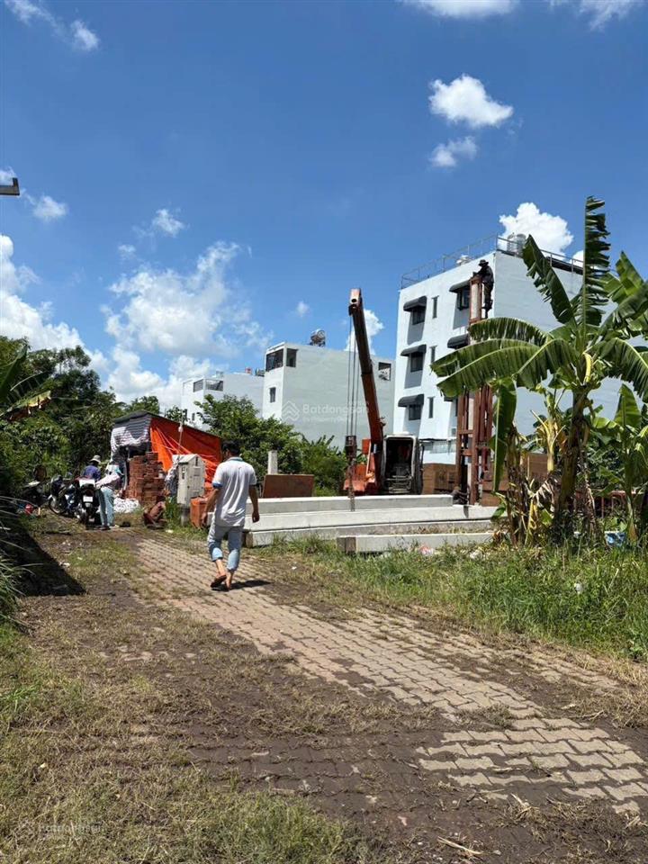 Bán nhanh lô đất ôt tận nơi đường sô .  0855 548 *** . sổ hồng  q7