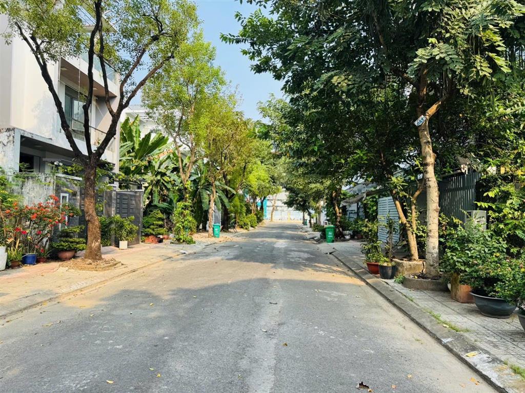 Bán lô giữa tái định bán lô giữa tái định cư phú mỹ . dt 5x18 . giá 8.2 tỷ ( tl) .  0855 548 ***