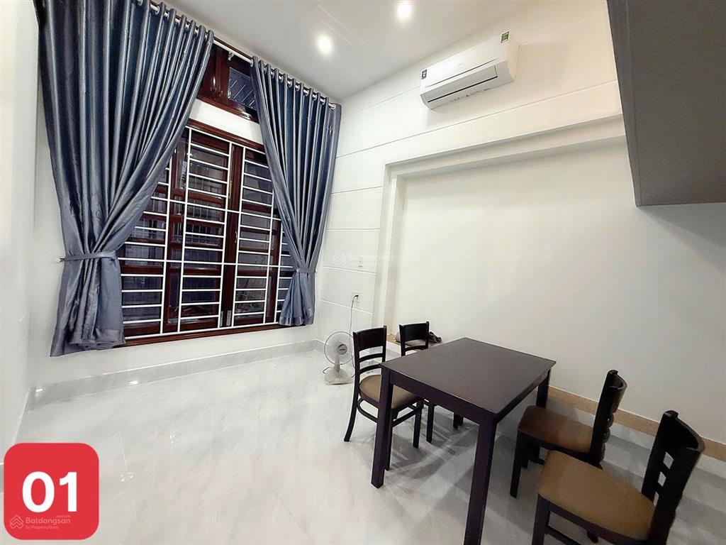 Còn 1 p nội thất đầy đủ . giá 6 tr /th . chốt nhanh nào . phạm hữu lầu q7.
