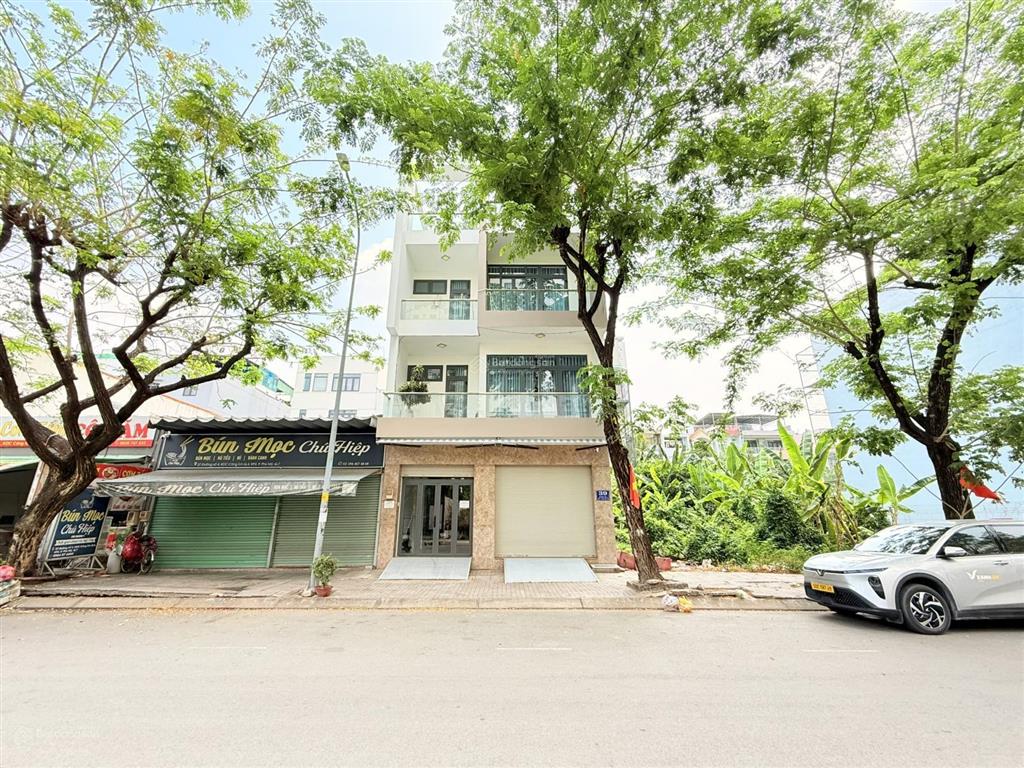 Bán nhà phố mt 20m kdc belleza. gần metro đang phát triển mạnh. giá 23.5 tỷ  0855 548 ***