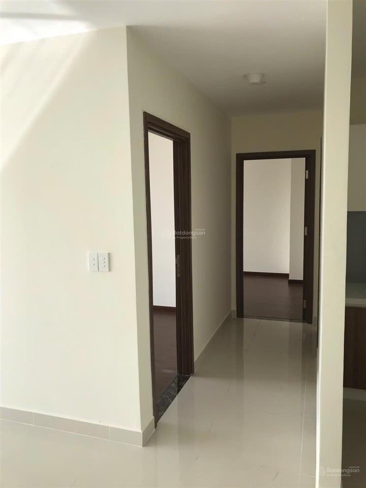 Bán căn hộ 1pn. giá 2,4 tỷ. sổ hồng