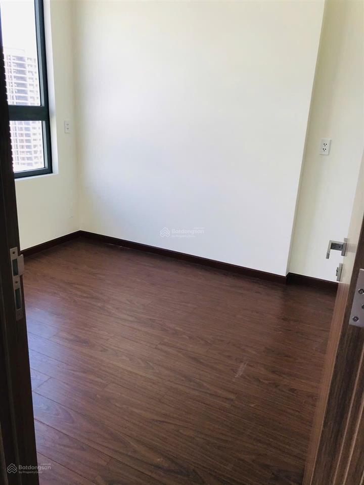 Bán căn hộ 1pn. giá 2,4 tỷ. sổ hồng