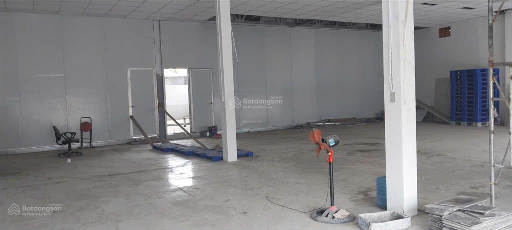 Cho thuê mặt bằng lớn quốc lộ 50 (nối dài), xã hưng long, tp.hcm.