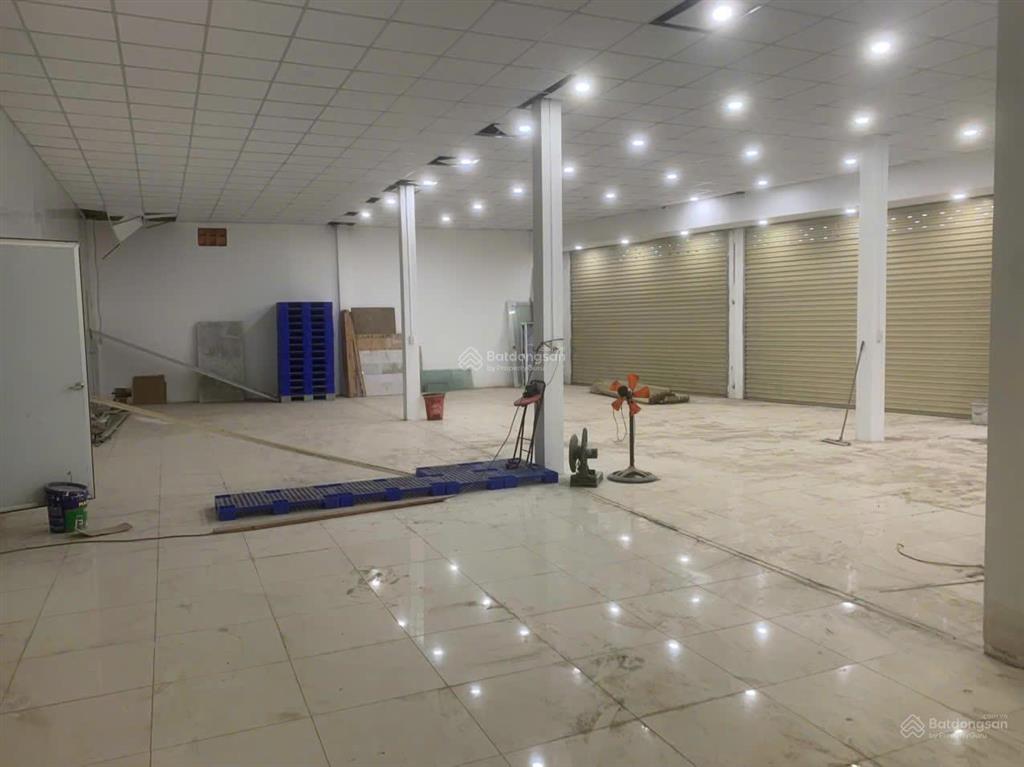 Cho thuê mặt bằng lớn quốc lộ 50 (nối dài), xã hưng long, tp.hcm.