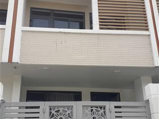 Cho thuê nc mặt tiền phạm hùng nối dài (có thang máy), bình chánh. (gần ngã tư nguyễn văn linh)