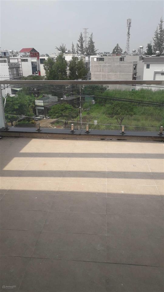 Cho thuê nc mặt tiền phạm hùng nối dài (có thang máy), bình chánh. (gần ngã tư nguyễn văn linh)