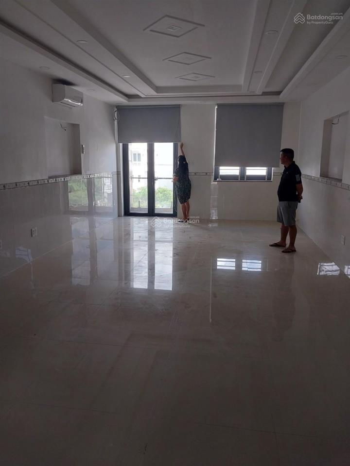 Cho thuê nhà mặt tiền phạm hùng nối dài (có hầm, thang máy), bình chánh. (gần nguyễn văn linh)