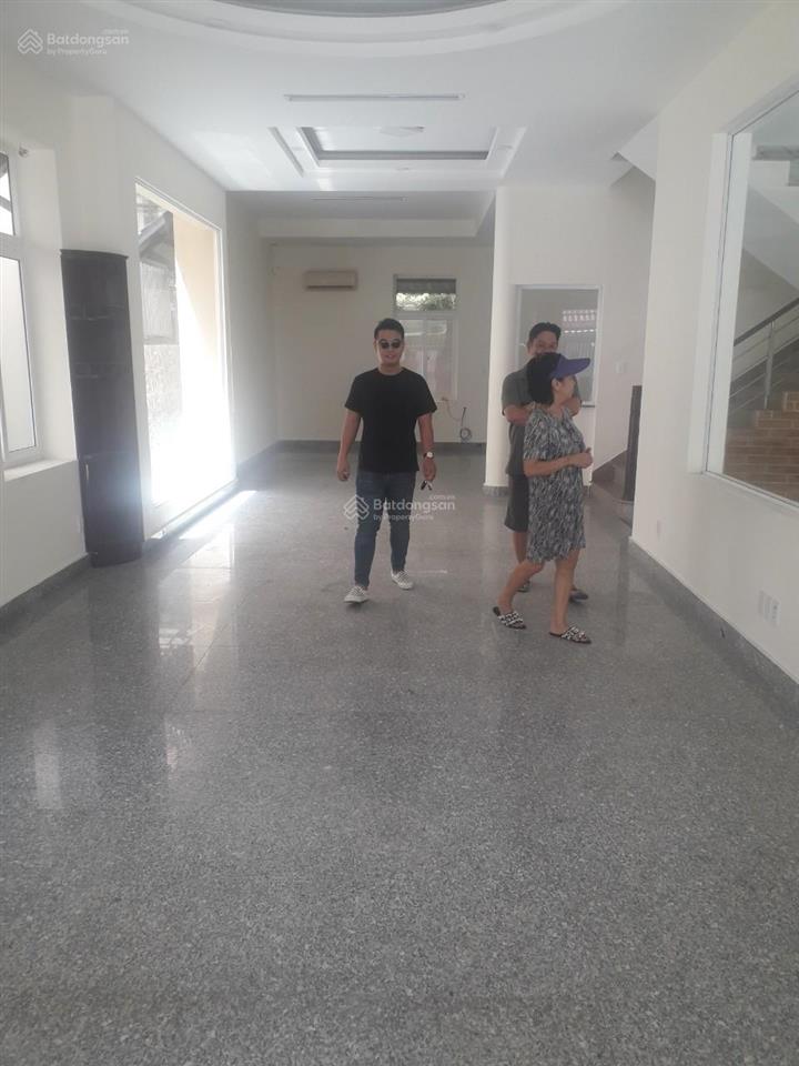 Cho thuê biệt thự khu dân cư trung sơn, bình hưng, bình chánh. (gần vòng xoay trung sơn)