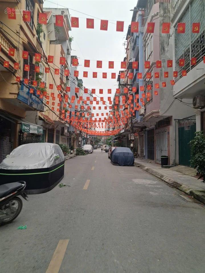 Bán nhà mặt phố lý thường kiệt phú la hà đông,36m mặt tiền 3,55m sổ vuông ko lỗi, kinh doanh tốt