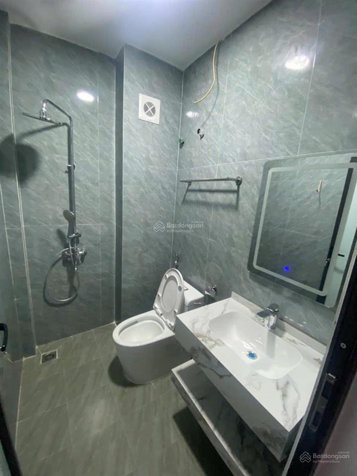 Nhà xây mới 5,5t thang máy,ô tô qua, kdoanh tốt tại yên nghĩa cạnh kđt đô nghĩa, cv cây đàn. 8,8 tỷ