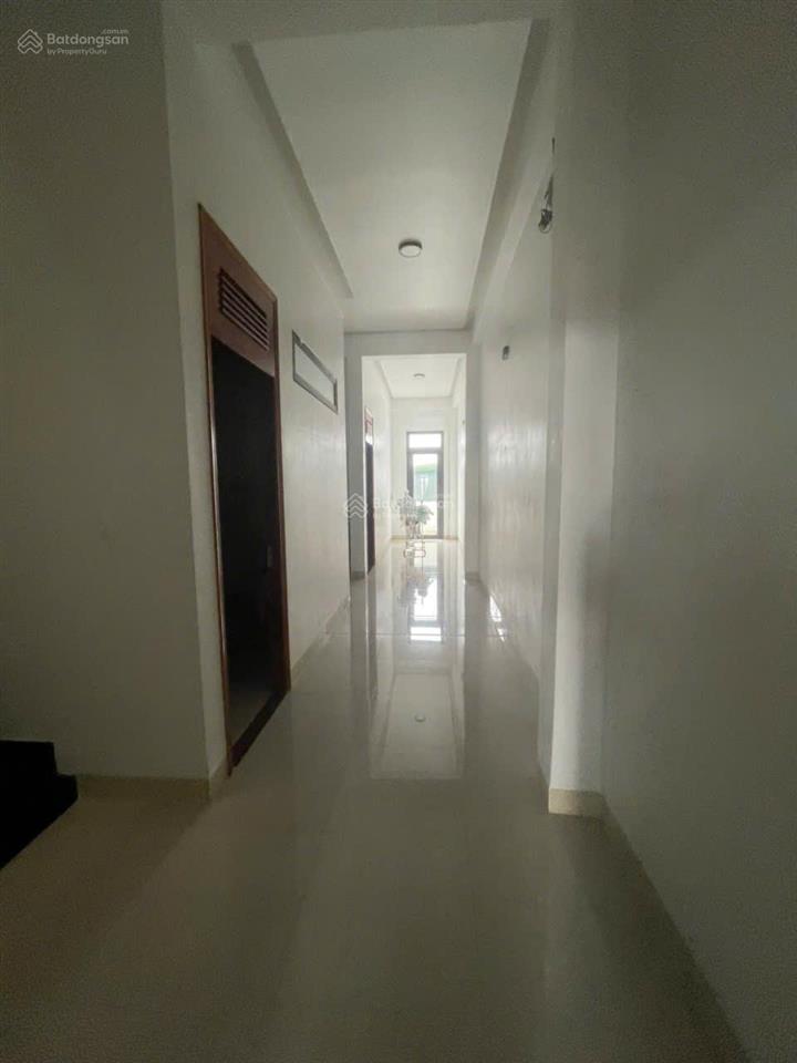 Mặt tiền nguyễn công trứ  đối diện quảng trường bảo lộc  1 trệt, 2 lầu, 6pn. giá hạ còn 28 tỷ