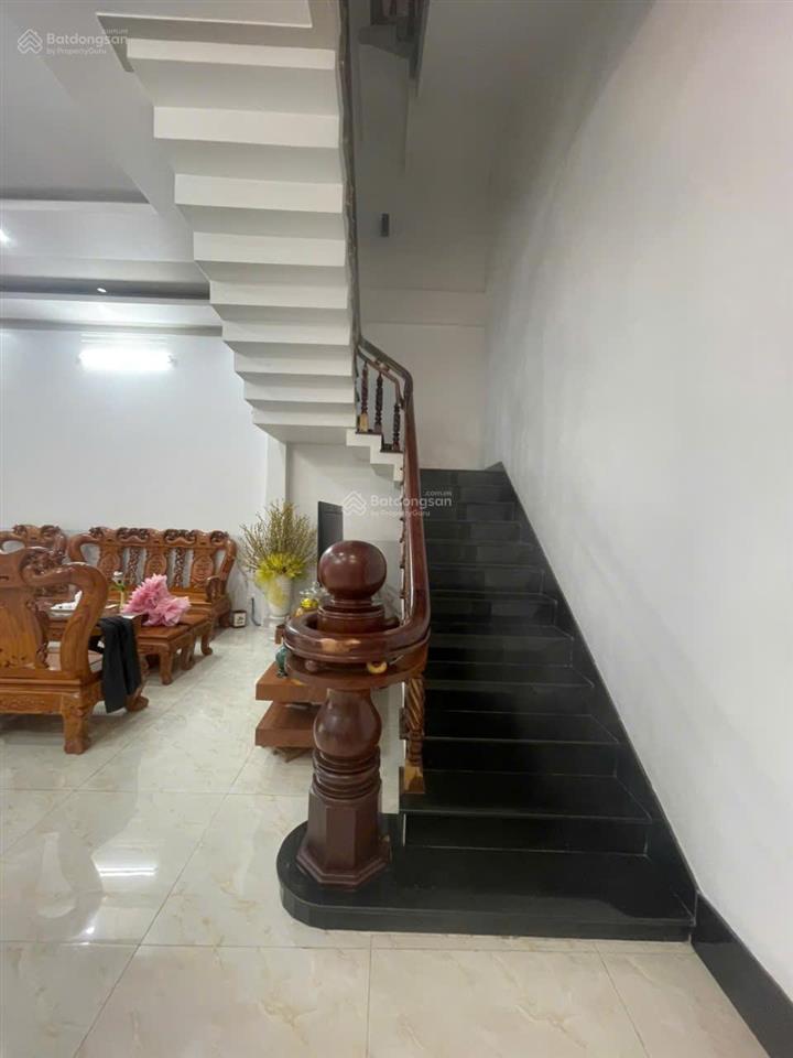 Mặt tiền nguyễn công trứ  đối diện quảng trường bảo lộc  1 trệt, 2 lầu, 6pn. giá hạ còn 28 tỷ